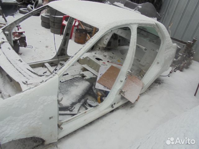 Боковина кузова левая Renault Logan I