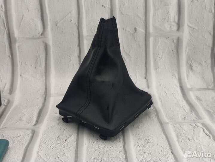 Кожух, чехол ручки кпп МКПП Skoda Superb II