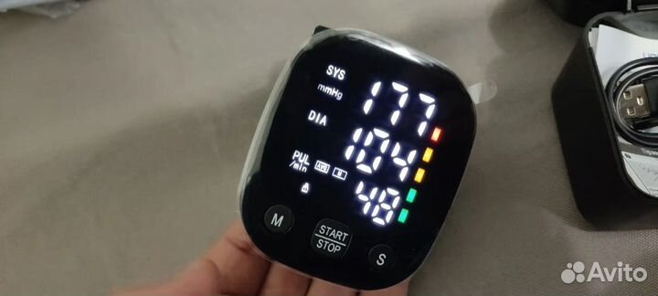 Тонометр на запястье новый