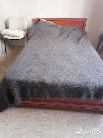 Пуховый плед ручной работы