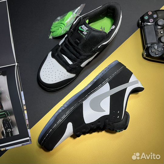 Nike SB Dunk Low Pigeon