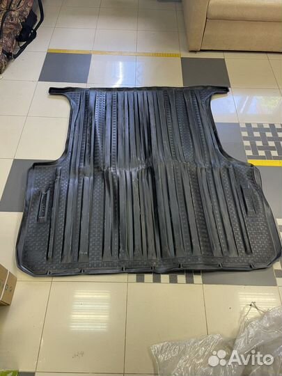 Коврик в багажник Toyota Hilux 8 (2015-н.в)