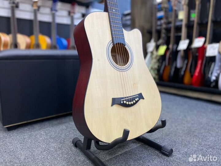 Акустическая гитара