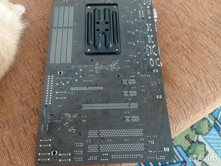 Материнская плата с процессором и памятью