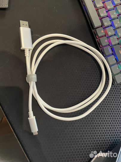 Кабель Moshi USB-C - DisplayPort