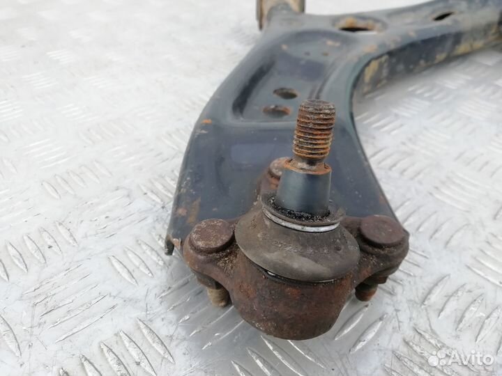 Рычаг передний Vw Golf MK6 2011г Цена за штуку