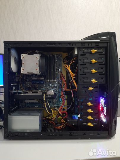 Intel Xeon X5675 (6 ядер, 12 потоков)