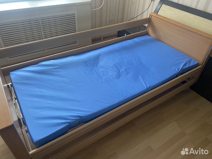 Медицинская кровать для лежачих больных