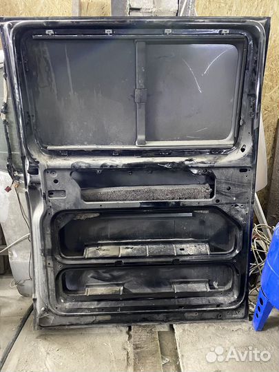 Левая сдвижная дверь VW T5