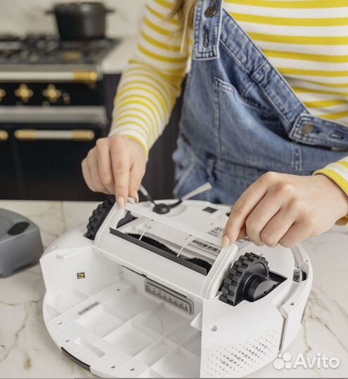 Пылесос-робот Karcher RCV 2 белый/черный