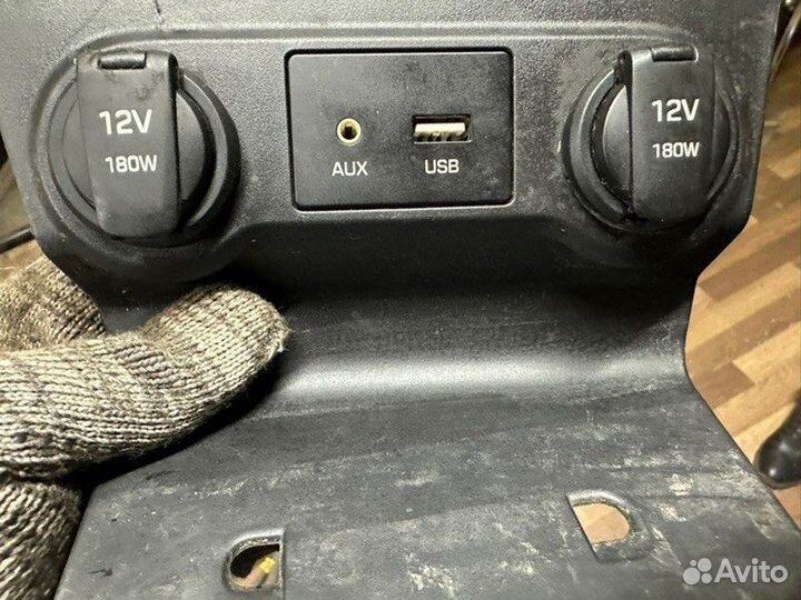 Блок USB AUX Hyundai Solaris 2