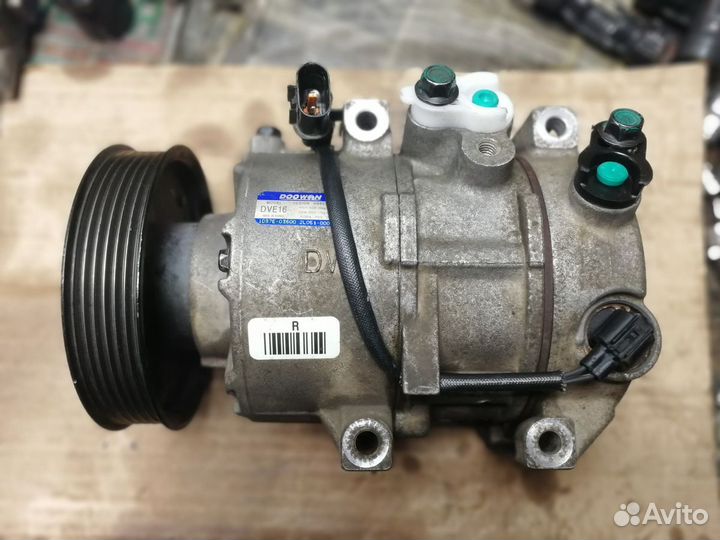 Б/У Б/У Компрессор кондиционера 977012M500 Hyun