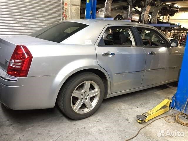 Разбор на запчасти Chrysler 300C 2004-2011