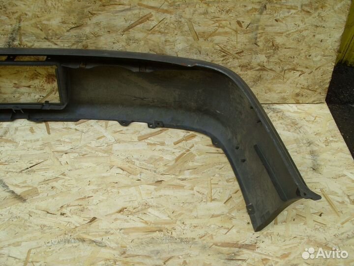 Бампер задний Toyota Estima Emina CXR20 Серыйцарап