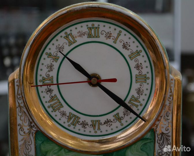 Фарфоровые часы (на ходу)