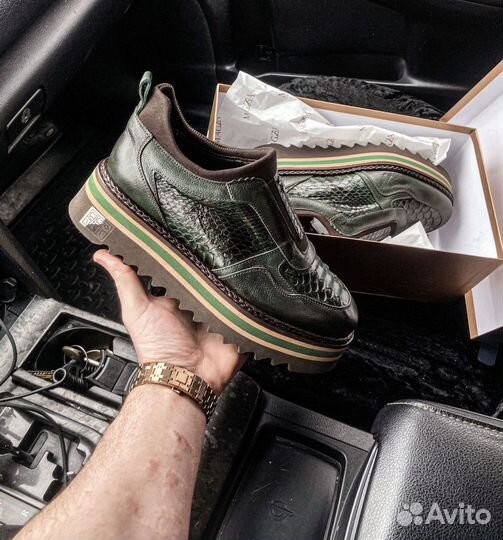 Ботинки из натуральной кожи питона