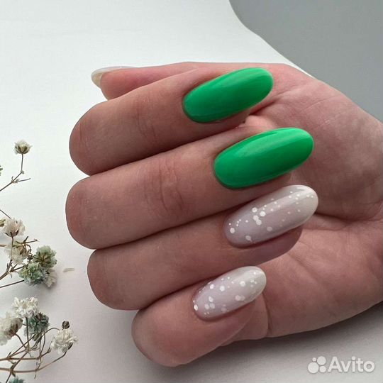 Маникюр с покрытием гель лаком