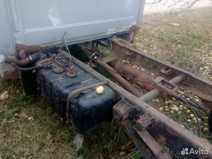 Пластиковый бак на газель 3302