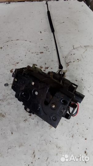 Замок передний левый Skoda Octavia Tour