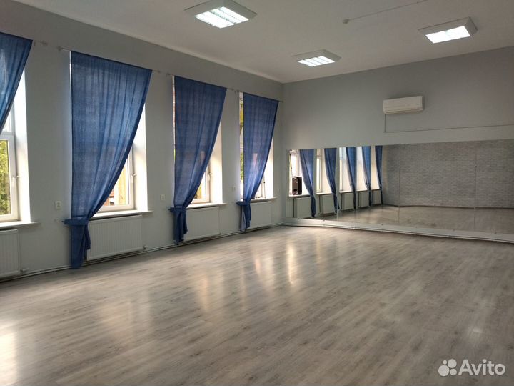 Почасовая аренда зала для танцев, йоги, фитнеса