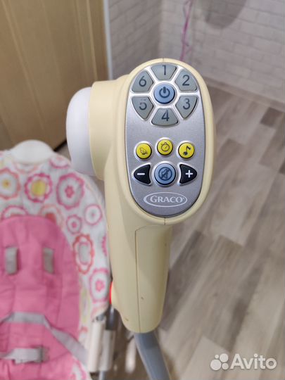 Электрокачели Graco с музыкой и столиком