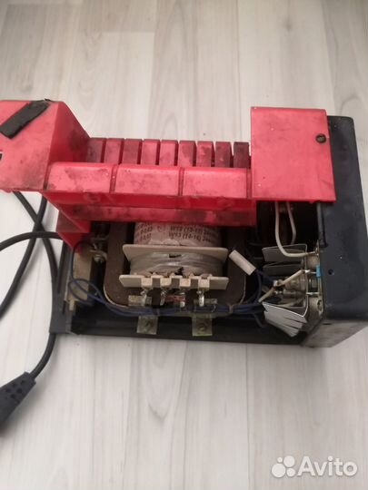 Зарядное устройство для автомобиля