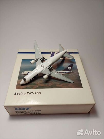 Модель самолета LOT B 767 Herpa 1/500