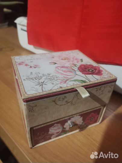 Шкатулка для украшений