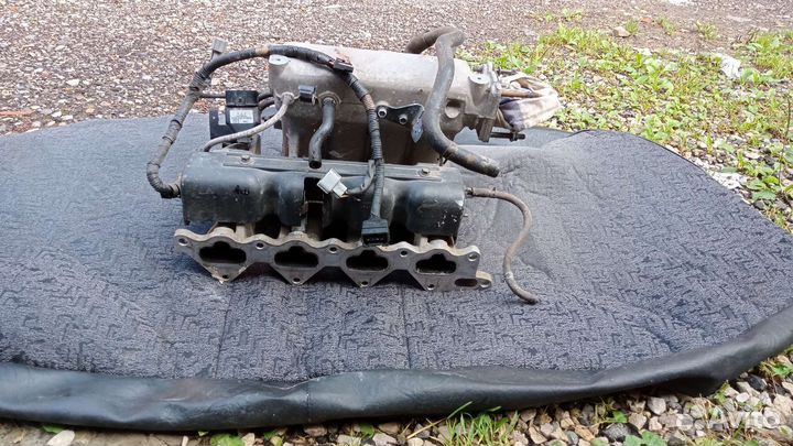 Впускной коллектор хендай соната 2005 г 131 л.с