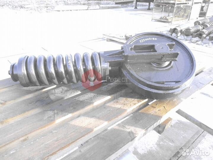 Натяжитель цепи Hitachi ZX350LC-AMS