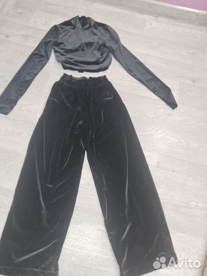 Костюм бархатный zara на девочку 146