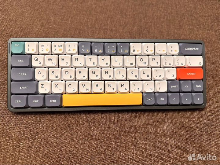 Игровая клавиатура и мышь