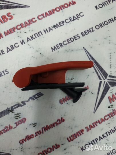 Ручка капота w204 Mercedes