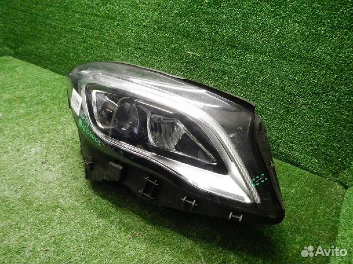 Фара правая Mercedes-Benz GLA-Class