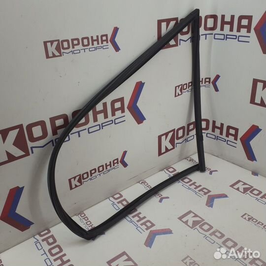 Уплотнитель стекла передней правой двери hyundai