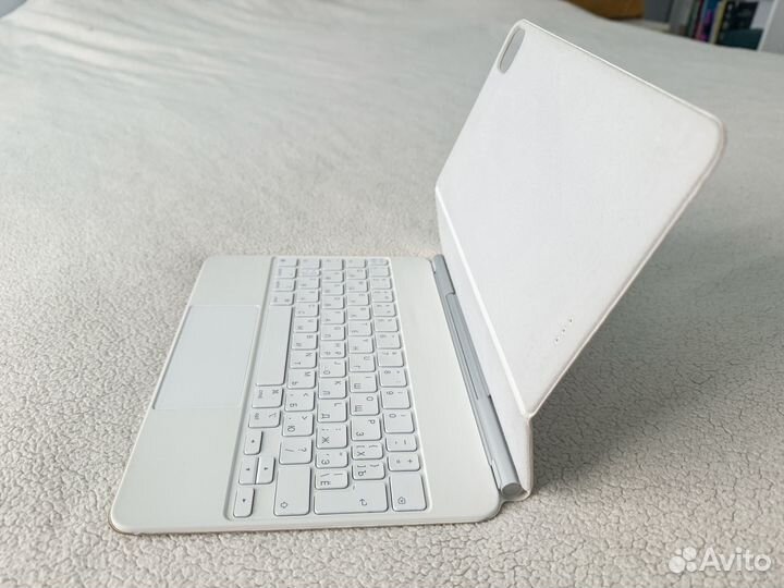 Клавиатура apple Magic Keyboard для iPad Pro 11