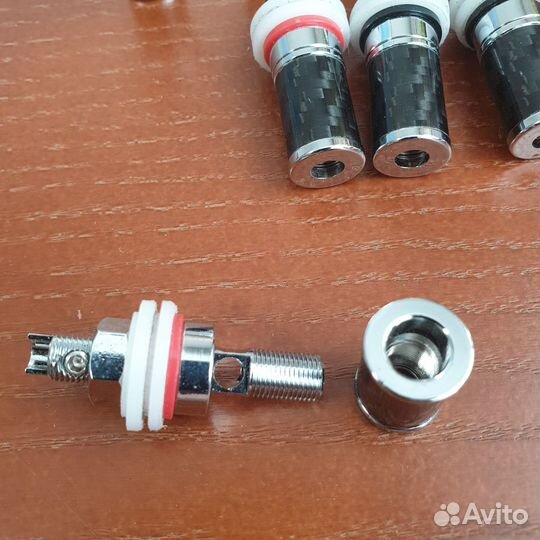 Выходные терминалы для усилителя