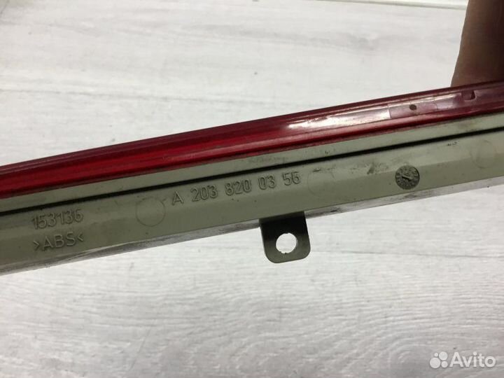 Дополнительный (третий) стоп сигнал крышки