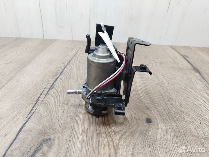 Насос вакуумный Volvo C30 MK38 2.4 B5244S 2008