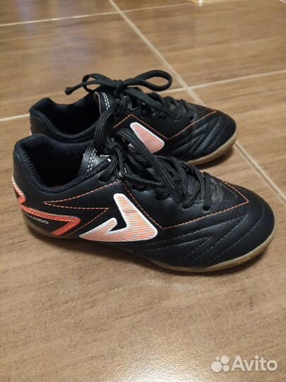 Кроссовки, бутсы детские для зала