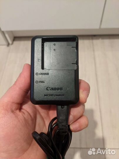 Зарядное устройство Canon