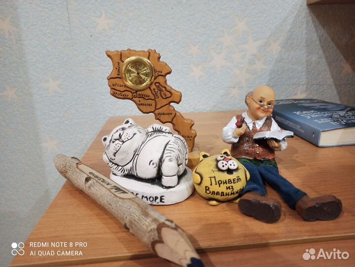 Сувениры из разных городов и стран