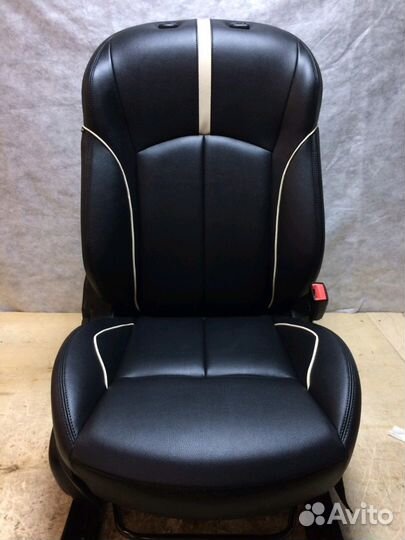 Перетяжка автосидений и рулей