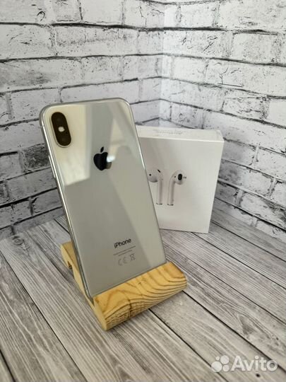 iPhone X, 64 ГБ