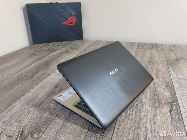 Asus в очень хорошем состоянии