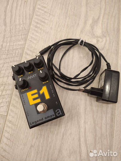 AMT Electronics E-1 гитарный предусилитель