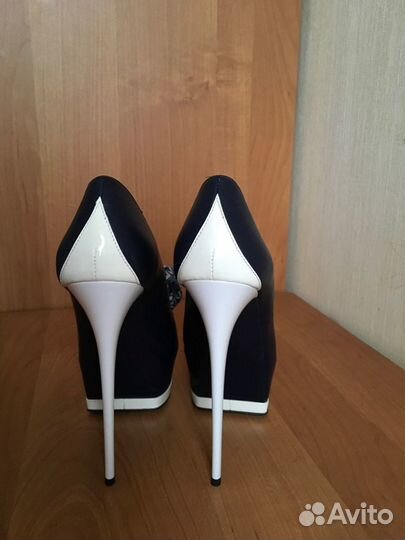 Туфли с бантом Gianmarco Lorenzi 38, оригинал