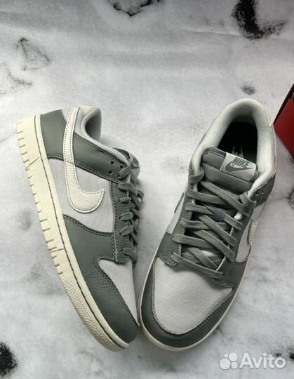 Кроссовки nike dunk LOW “mica green”