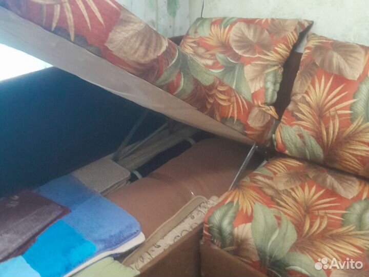 Угловой диван бу