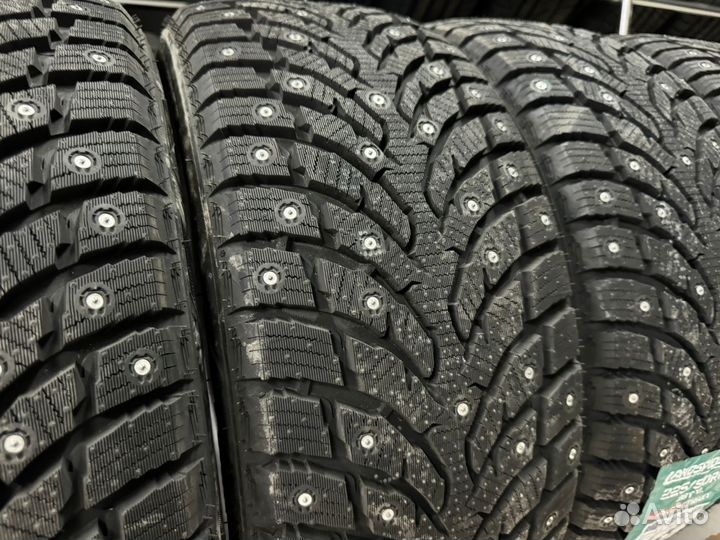 Landspider Arctictraxx 215/60 R17 118